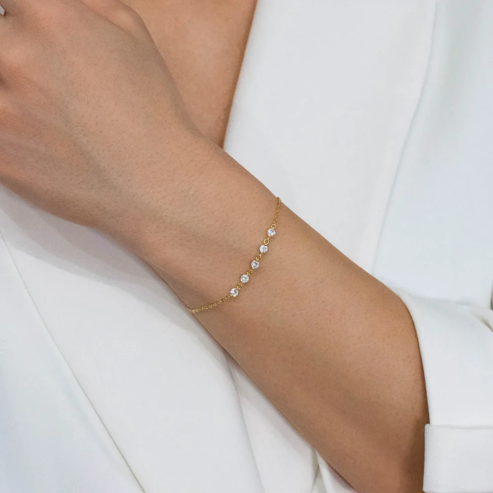 Bratara aurie argint pietre cubic zirconia Simple chic purtata
