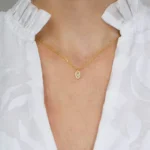 Colier auriu din argint pandantiv cu pietre cubic zirconia Marquise vedere frontala