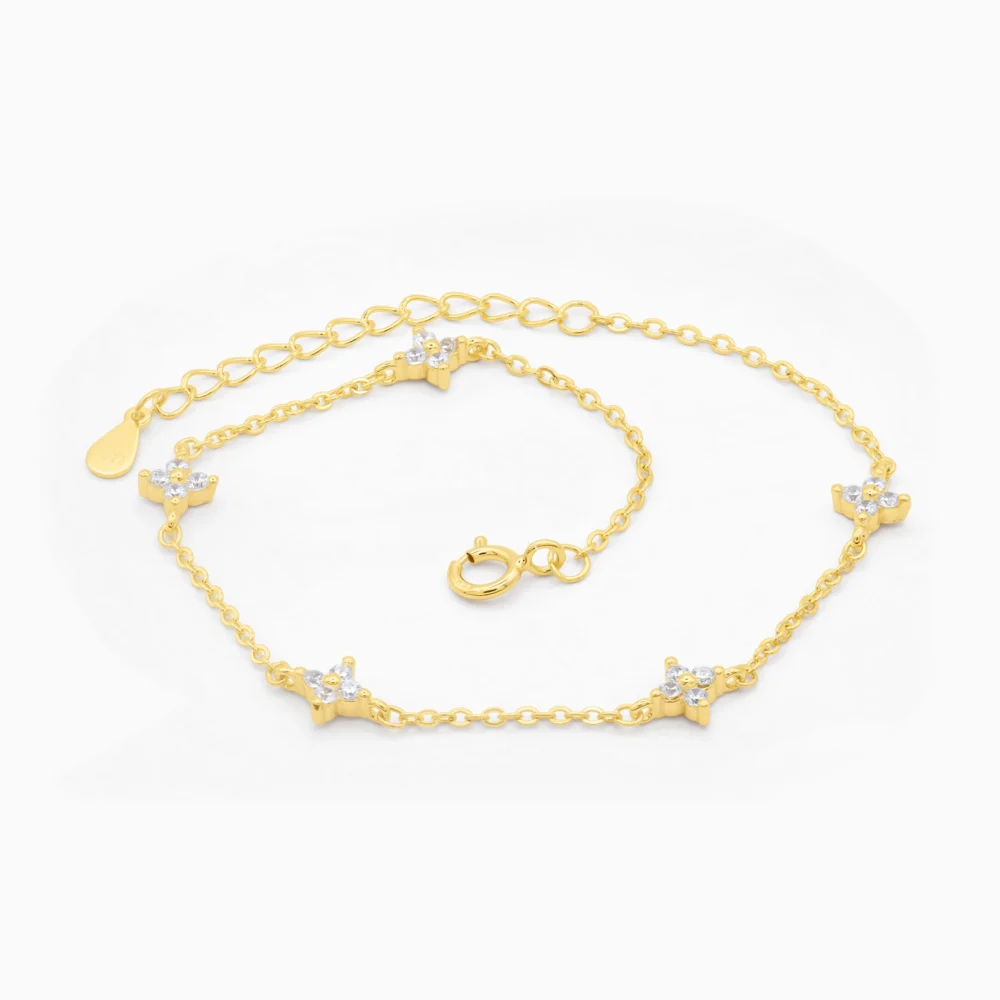bratara aurie din argint, design cu cinci frunzulite incrustate cu pietre cubic zirconia, Four Leaf Treasures, vedere frontala