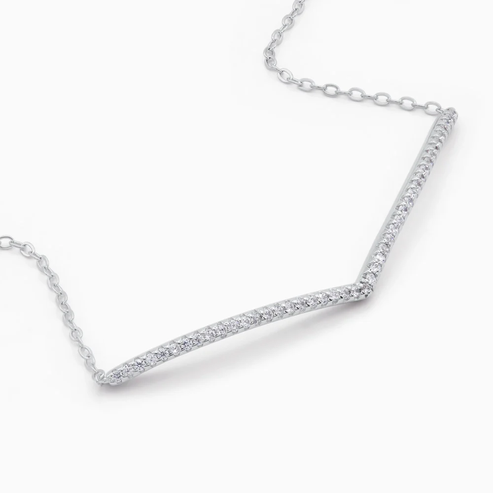 bratara din argint in forma V, pietre cubic zirconia, design modern Elegance V, detalii lant