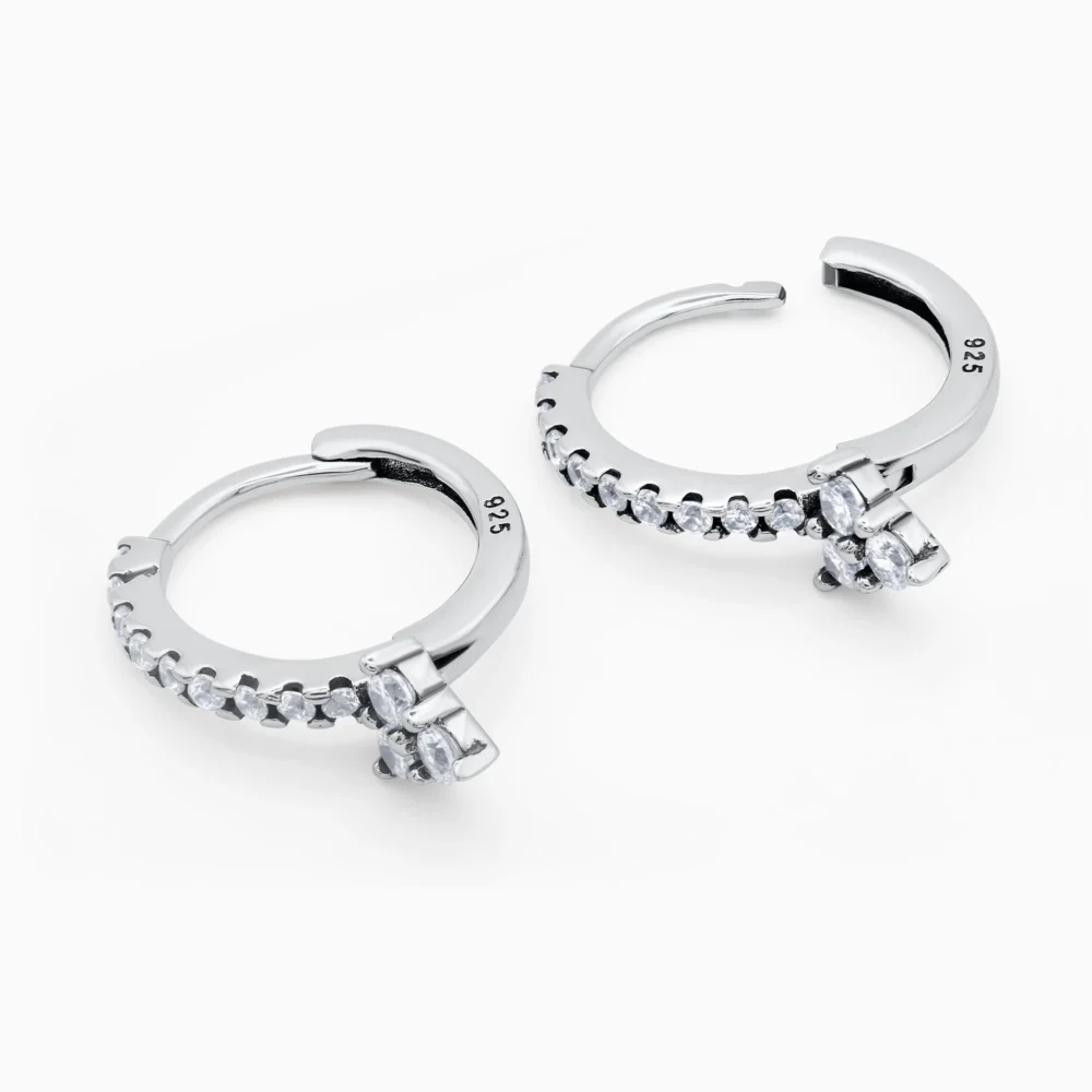 Cercei din argint cu pietre cubic zirconia, design forma rotunda, So Charming, vedere din perspectiva