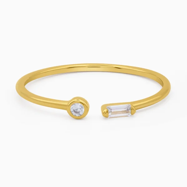 Inel auriu din argint subtle elegance, cu pietre cubic zirconia, design elegant, fotografiat din fata