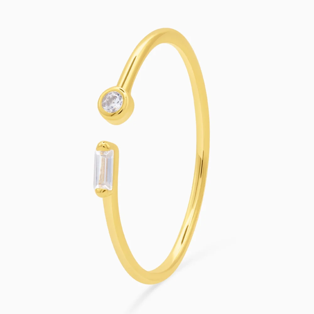 Inel auriu din argint subtle elegance, cu pietre cubic zirconia, design elegant, fotografiat din lateral