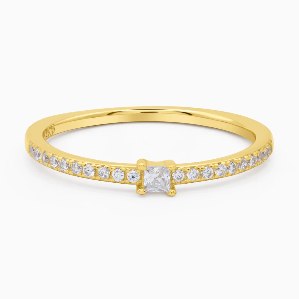 Inel auriu din argint symphony, cu pietre cubic zirconia, design elegant, fotografiat din fata