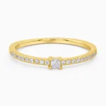 Inel auriu din argint symphony, cu pietre cubic zirconia, design elegant, fotografiat din fata