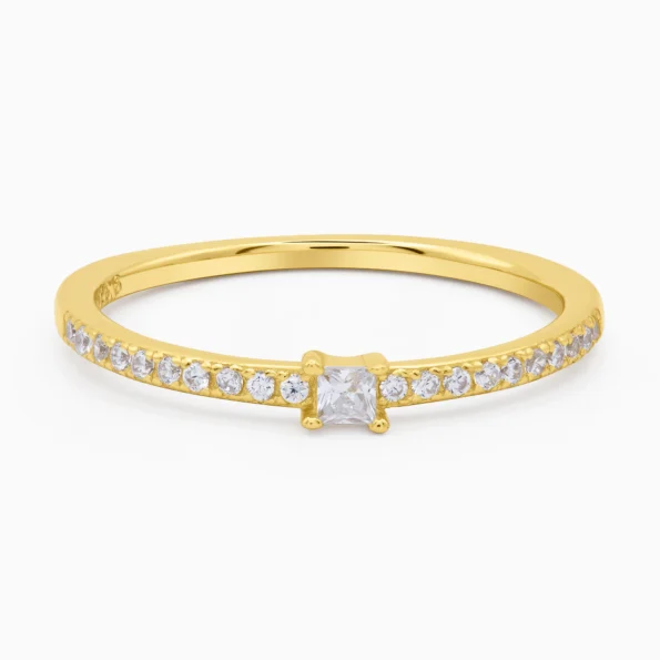 Inel auriu din argint symphony, cu pietre cubic zirconia, design elegant, fotografiat din fata