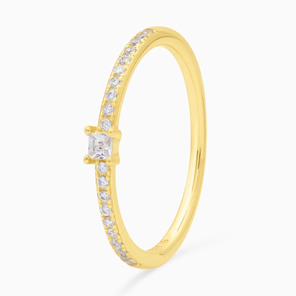 Inel auriu din argint symphony, cu pietre cubic zirconia, design elegant, fotografiat din lateral