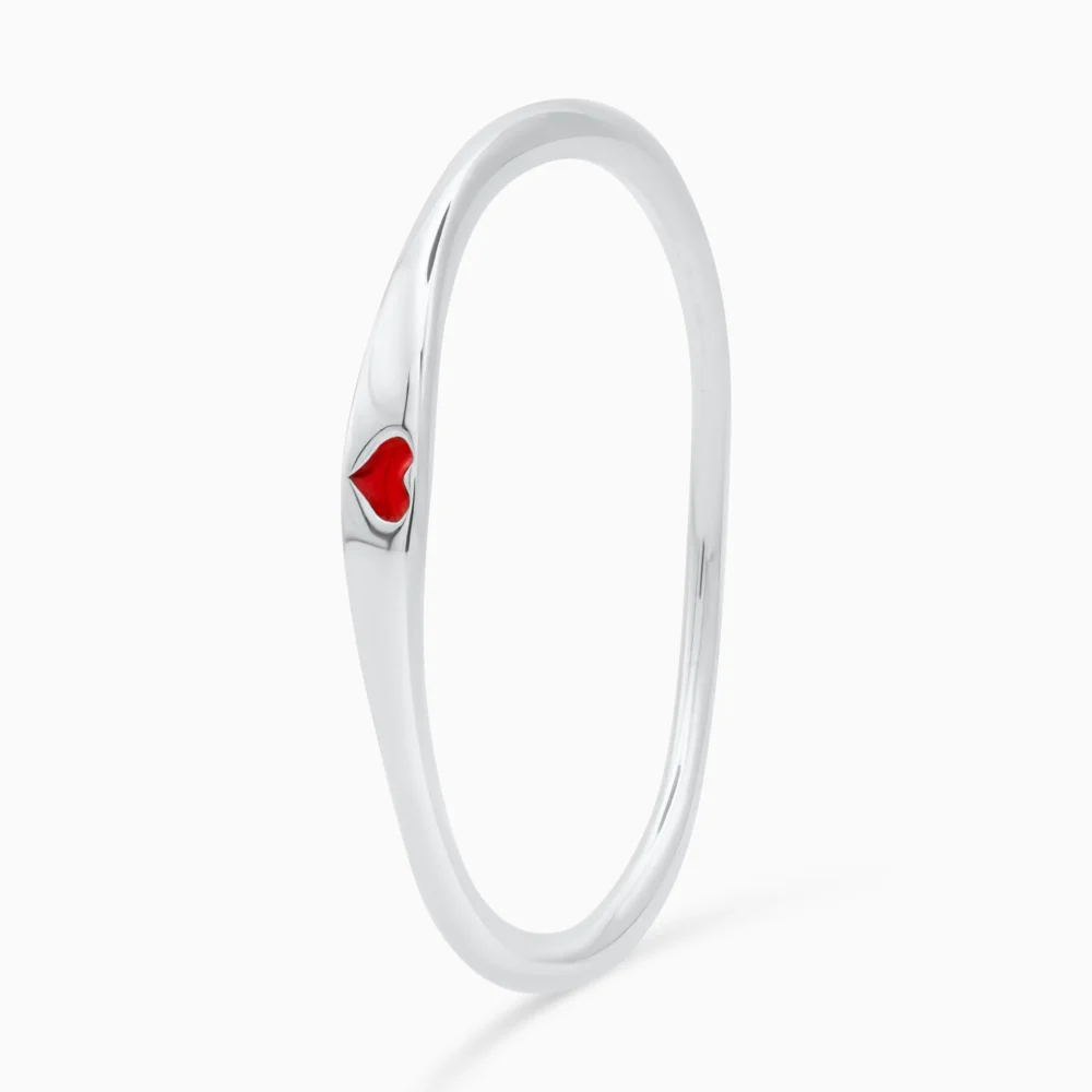 Inel din argint Love at First Sight, cu inima rosie, design minimalist, fotografiat din lateral