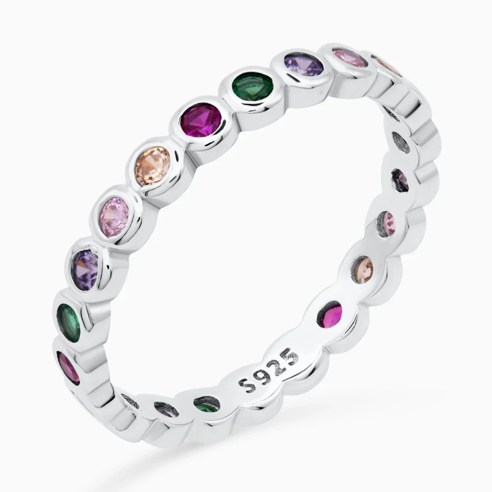 Inel din argint colorful dots, cu pietre cubic zirconia colorate, design elegant, fotografiat din unghi oblic