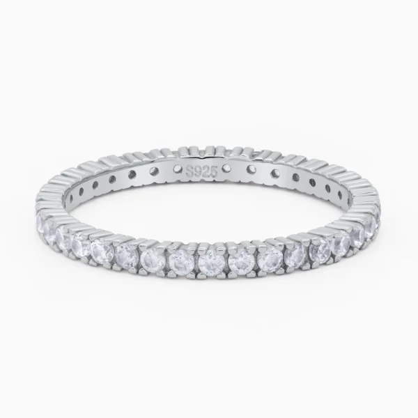 Inel din argint tennis, cu pietre cubic zirconia, design elegant, fotografiat din fata
