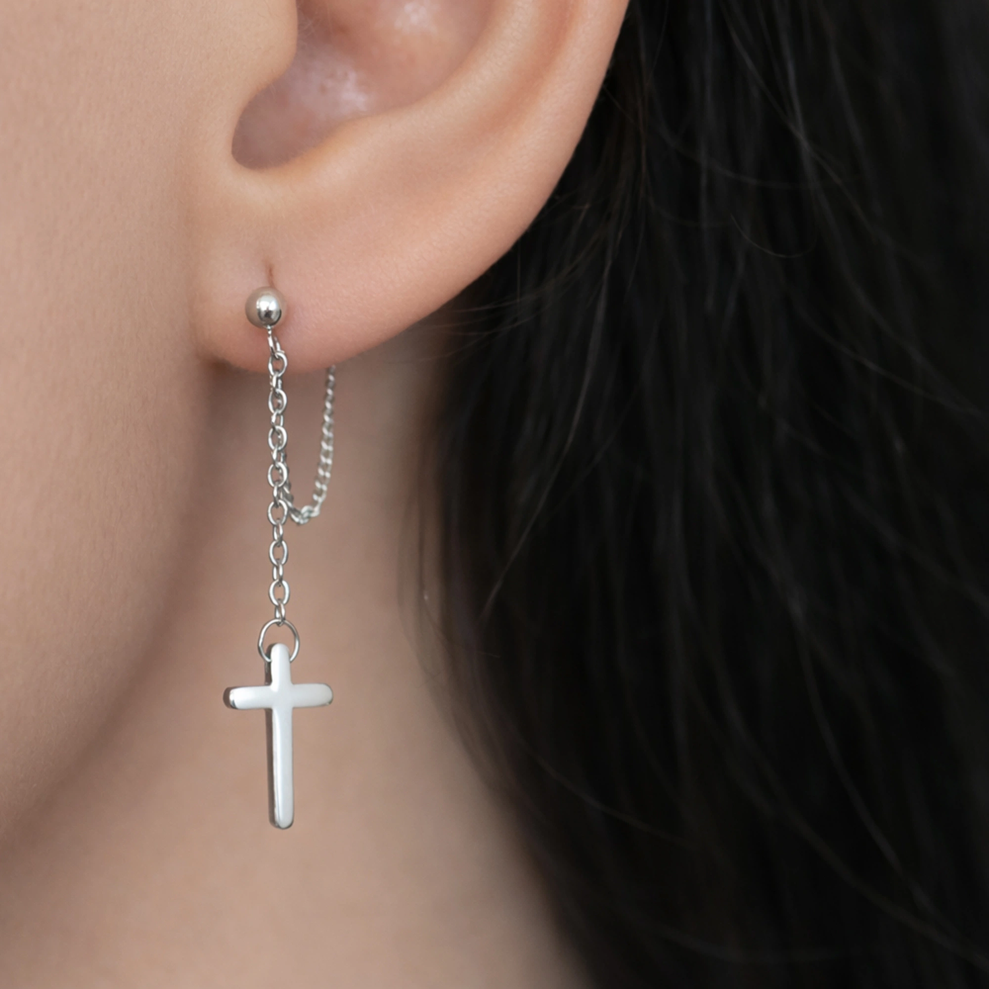 Cercei argint cruce lant Cross Chain cadru apropiat ureche Cercei argint cruce lant Cross Chain cadru apropiat ureche