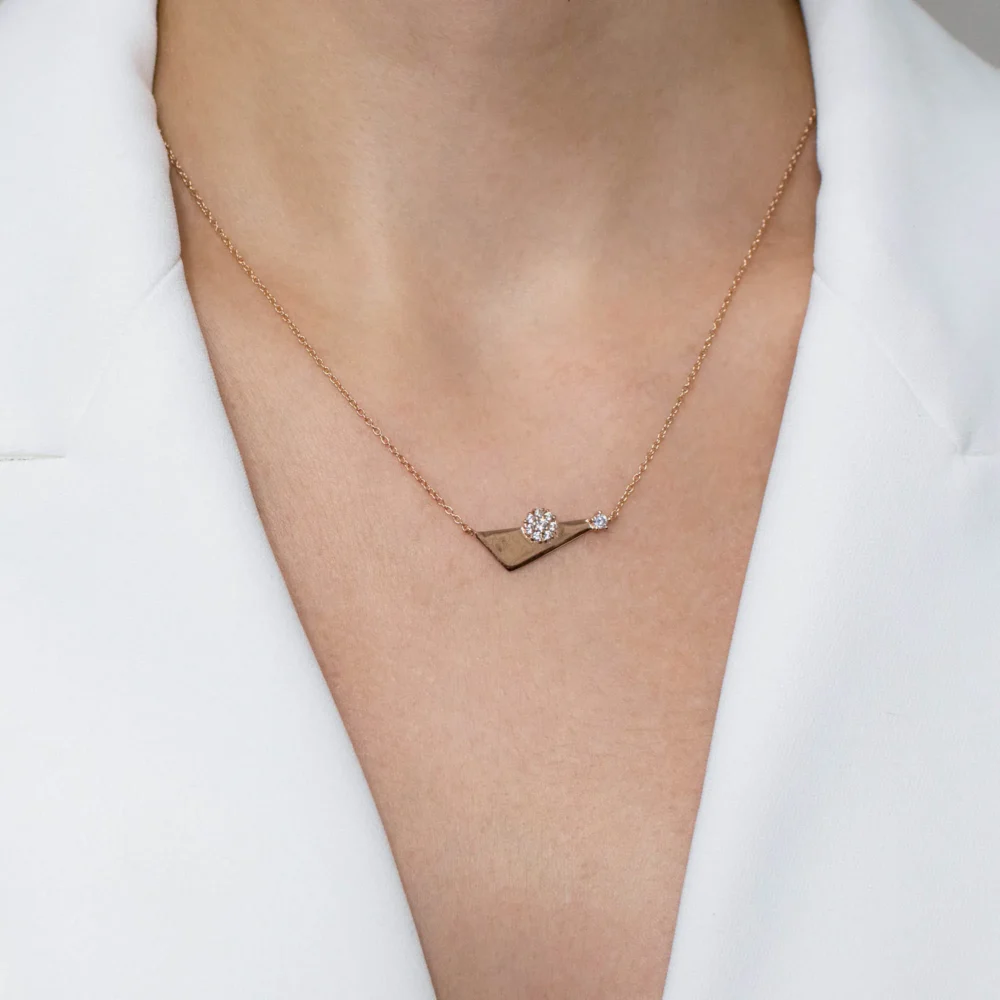 Colier din argint placat cu aur roz cu pandantiv geometric – Rose Harmony