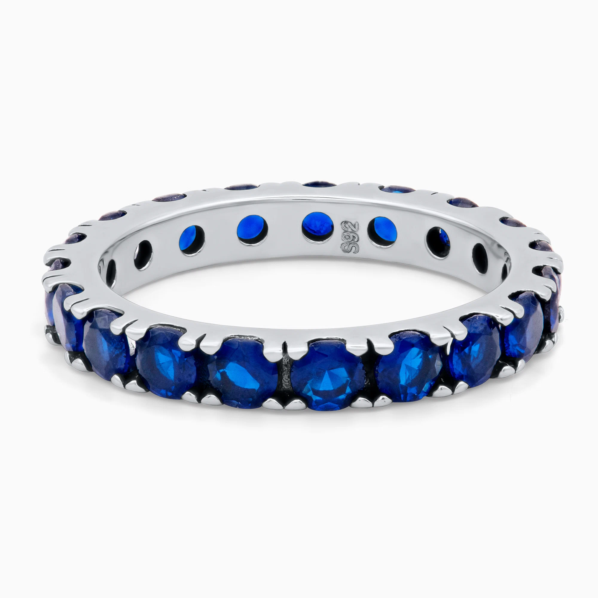 Inel-argint-eternity-pietre-albastre-Blue-Eternity-vedere-frontala Inel tip eternity Blue Eternity din argint cu pietre cubic zirconia albastre, vedere frontală