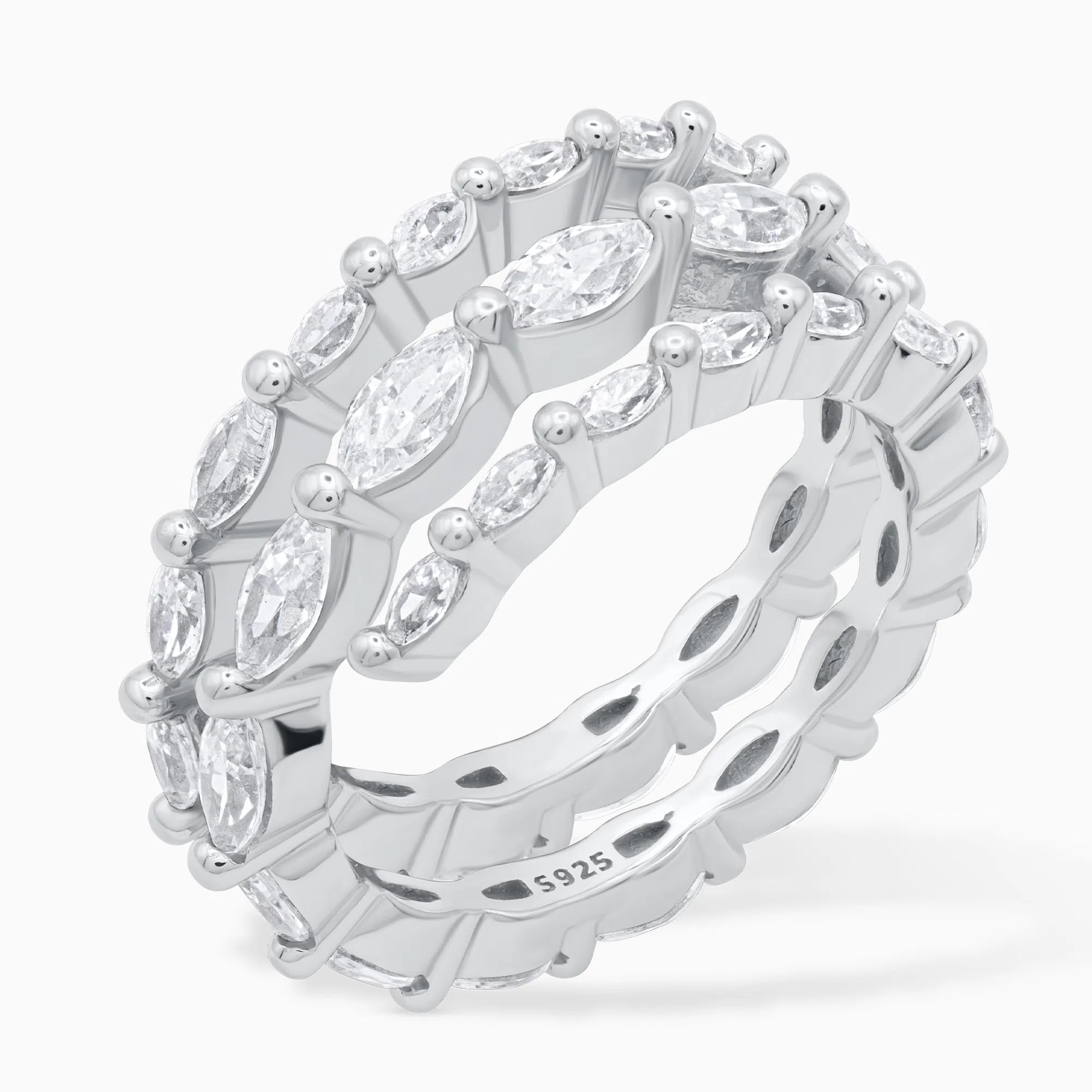 Inel-argint-pietre-cubic-zirconia-Delicate-Layers-vedere-laterala Inel din argint Delicate Layers decorat cu pietre cubic zirconia, vedere laterală