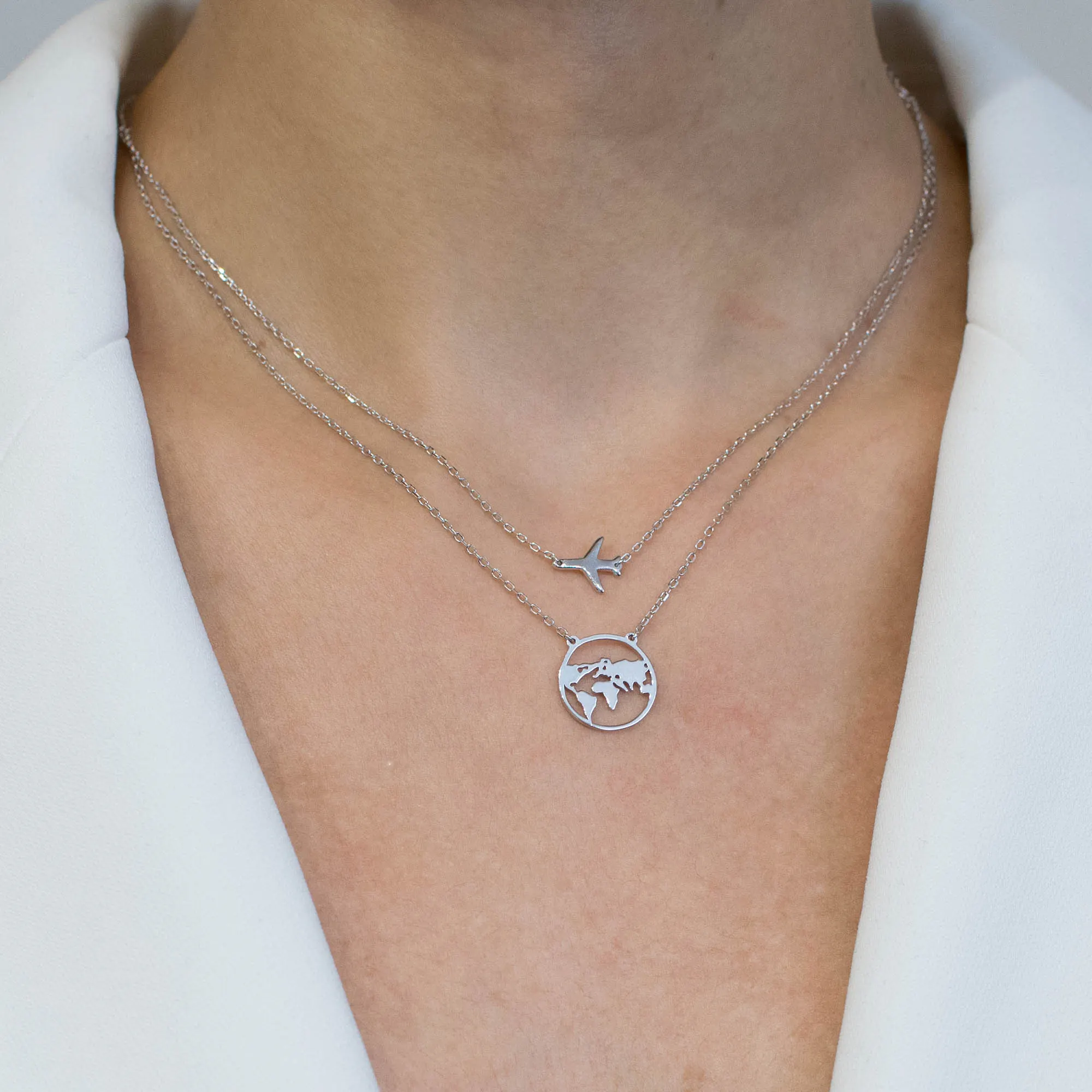 colier argint pandantiv avion harta cubic zirconia travel spirit purtat la gat colier argint pandantiv avion harta cubic zirconia travel spirit purtat la gat