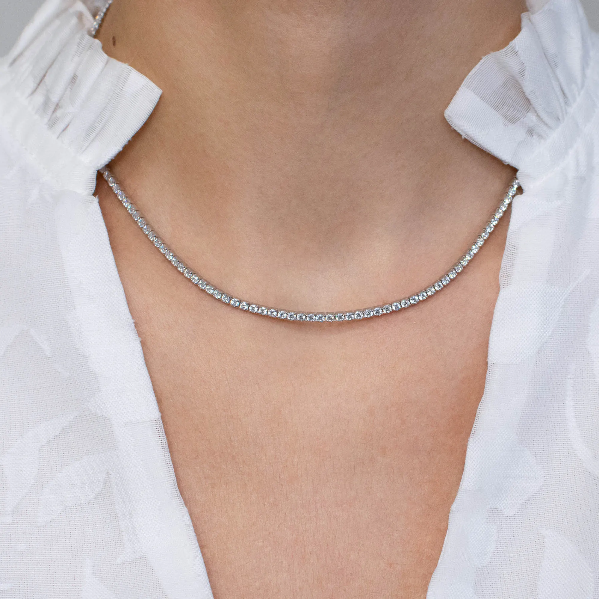 colier tennis argint cubic zirconia Desire purtat model colier tennis argint cubic zirconia Desire purtat model