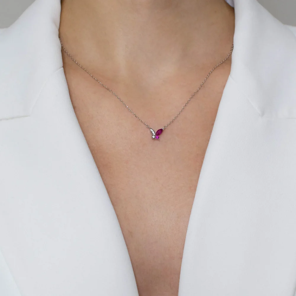 Colier argint flori cubic zirconia roz blossom touch purtat la gat