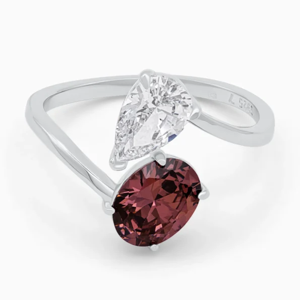 Inel elegant din argint Double Spark cu două pietre cubic zirconia, vedere frontala