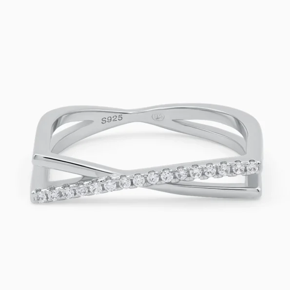 Inel din argint Timeless Twist decorat cu pietre cubic zirconia si cu design geometric