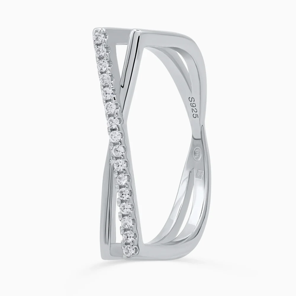 Inel din argint Timeless Twist cu design geometric si pietre cubic zirconia vedere unghi