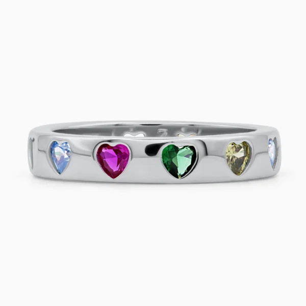 Detaliu inel din argint Hearts in Bloom cu pietre cubic zirconia colorate în formă de inimă