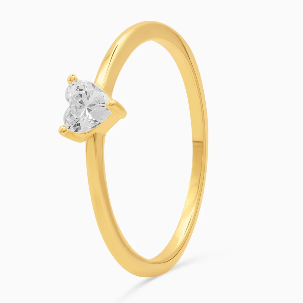 Inel din argint Love Essence placat cu aur de 14K cu inimă din cubic zirconia, vedere unghi