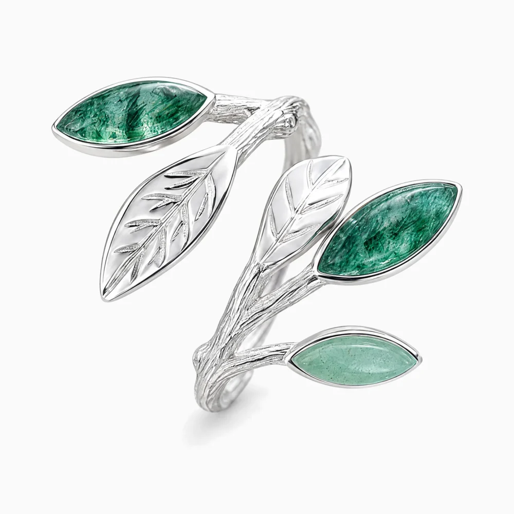 Inel reglabil din argint cu frunze din aventurin verde – Verdant Vine, vedere din trei sferturi