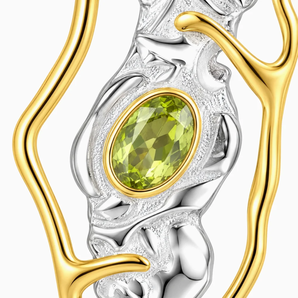 Pandantiv din argint cu peridot – Leaf Romance, prim-plan